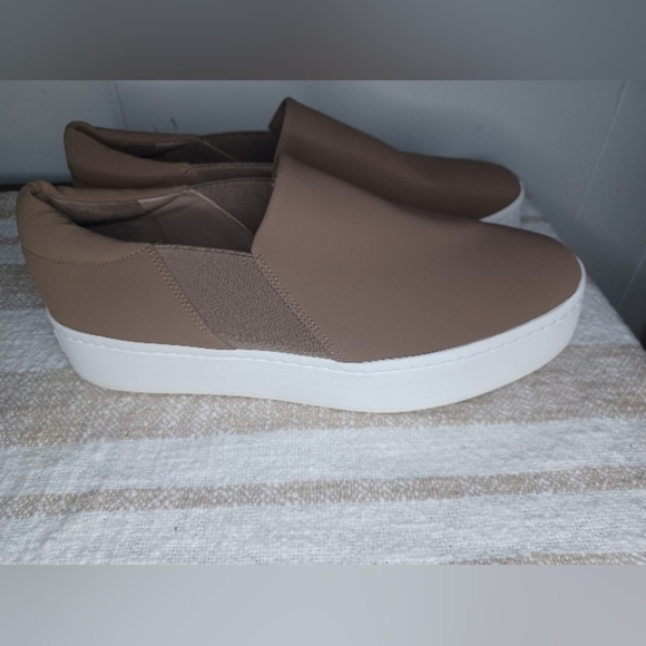 Warren-B Platform Loafers - Picture 8 of 8